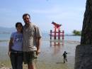 Tourists and tori (and a Japanese) * 600 x 450 * (122KB)